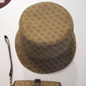 Dooney & Bourke Signature logo bucket hat & clutch